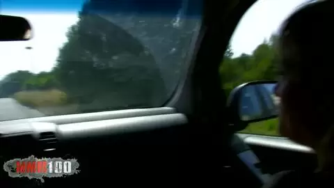 Arret pipi en voiture avec la milf blonde française Alicia Flore photo 11