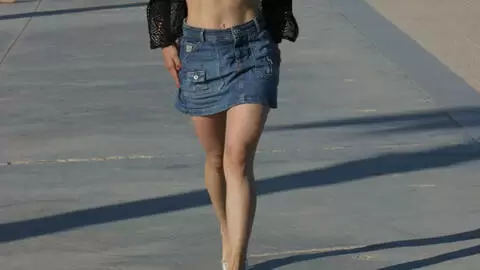 La magnifique jeune Alicya pose  photo 11