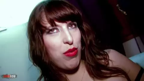 Baise anale, brutale et sauvage avec la française Allya sur le canapé photo 01