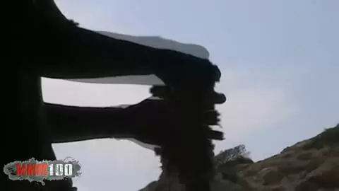 La ravissante brune Alys Rebel pose vetue d'un short sexy  photo 03