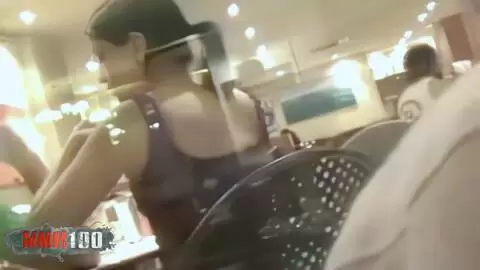 La jeune française Alys Rebel fait son petit show dans les rues de Sitges photo 06