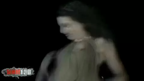 La jeune française Alys Rebel fait son petit show dans les rues de Sitges photo 13