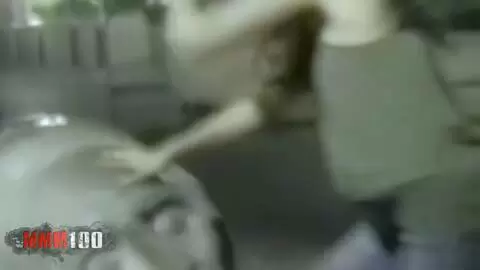 La jeune française Alys Rebel fait son petit show dans les rues de Sitges photo 14