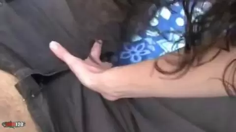 Alys Rebel et Terry baisent en extérieur photo 03