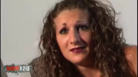 Sodomie profonde sur le sofa avec la belle jeune marseillaise Alys Rebel photo 01