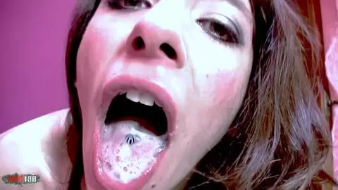 Superbe jeune française au corps naturel draguée dans un bar et enculée à la maison photo 16