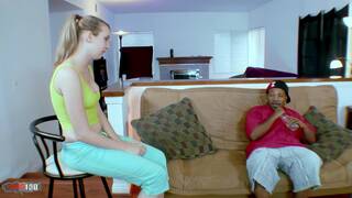 Vilaine fille aux gros seins d