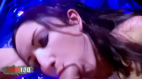 Baise en public avec Ana Martin au salon erotique de Barcelone photo 06