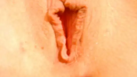 La star du porno blonde Anastasia Kass fait un strip  photo 14