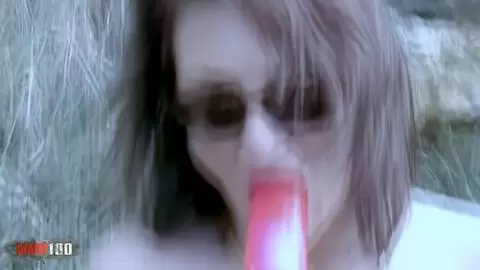 La star du porno blonde Anastasia Kass se dévoile  photo 14