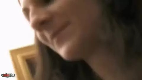 La star du porno teen arabe Angelina pose  photo 10