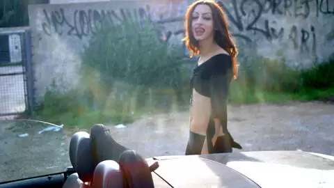 La pornstar beurette Angelina pose  photo 8