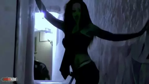 La magnifique beurette Angelina se déshabillant  photo 08