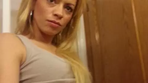 Photos perso en selfie de la blonde Anita  photo 6