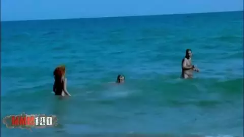 Ann Lorca , belle milf rousse espagnole se fait baiser sur la plage photo 16