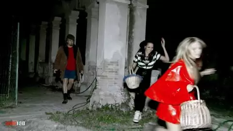 Trio anal en plein air d'Halloween avec Aris Dark et Francys Belle photo 01