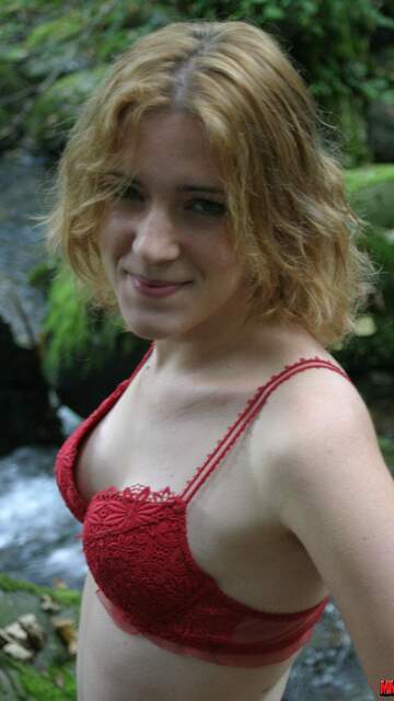 Axelle Laroche Photo Sexy Gratuite #035