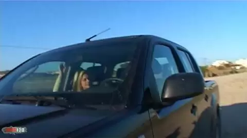 La pornstar Axelle Mugler se d?voile 