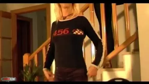 La MILF blonde Azucena se dévoile  photo 13