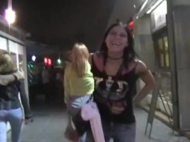 Barbara and Angelina dans un bar part 2 photo 2