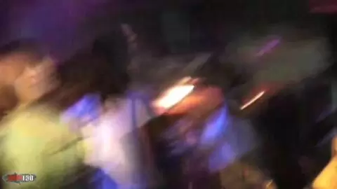 Barbara et Angelina dans un bar part 3 photo 16