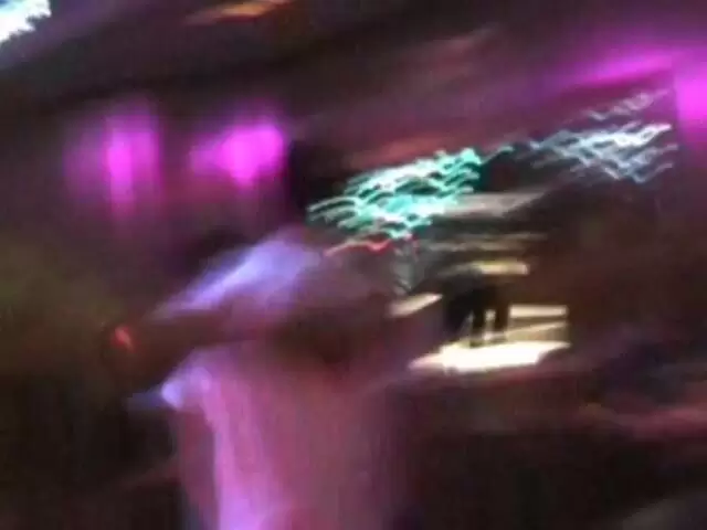 Barbara et Angelina dans un bar part 5 photo 1