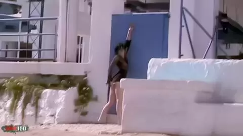 La superbe teen brune Barbara Nux pose  photo 02