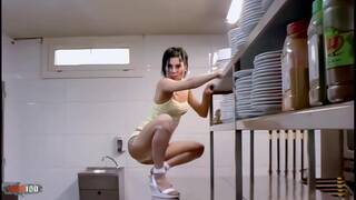 La belle brune barbara nux se 