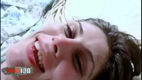 Jeune espagnole Barbara Nux  dans sa première  video porno photo 16