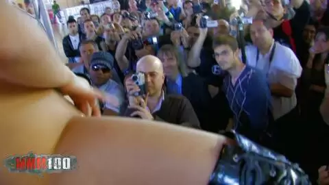 Show de Jessica Blue au salon de FICEB 2010 (part 02) photo 12