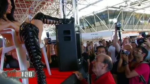 Show de Jessica Blue au salon de FICEB 2010 (part 02) photo 13