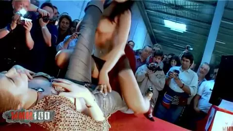 Salon erotique de Besançon 2007 show numéro 7 de Alycia Lopez photo 08