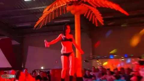 Show de Amelie Jolie et Shannya Tweeks au salon de Besancon 2009  photo 10