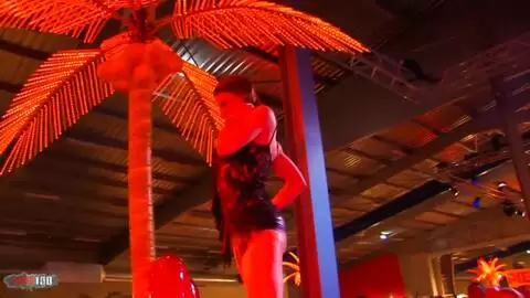 Show de Amelie Jolie et Shannya Tweeks au salon de Besancon 2009  photo 14