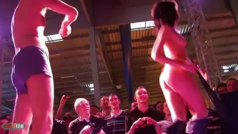 Show de Jessica Blue au salon de Besancon 2009 (part 04) photo 09