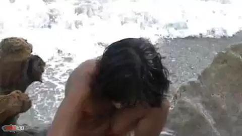 La jolie teen orientale Betty se dévoile  photo 04