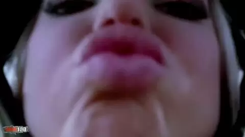 La sublime blonde Brynn Tyler se fait bien baiser dans sa cellule photo 02