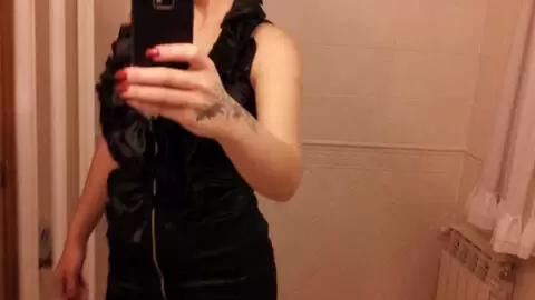 Photos perso en selfie de la blonde à gros nichons Candela X  photo 1