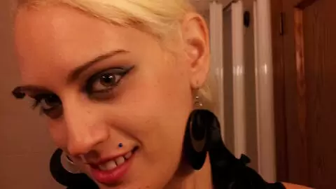 Photos perso en selfie de la blonde à gros nichons Candela X  photo 3