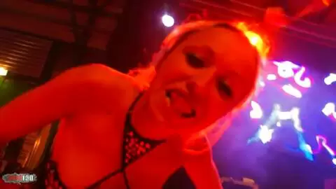 Show de Krystal au salon de Cavaillon 2009 part 2