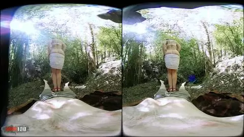 Baise en realité virtuelle 3d en exterieur avec la milf française Charlie  photo 01