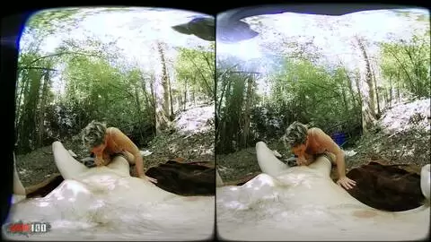 Baise en realité virtuelle 3d en exterieur avec la milf française Charlie  photo 05