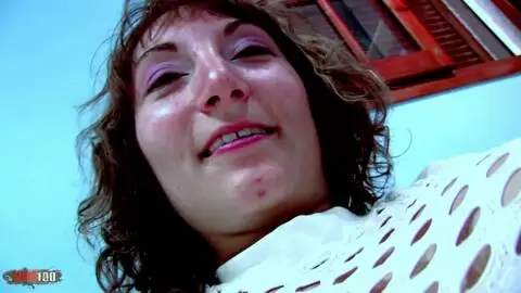 Interview porno en video avec Charlotte De Castille  photo 02