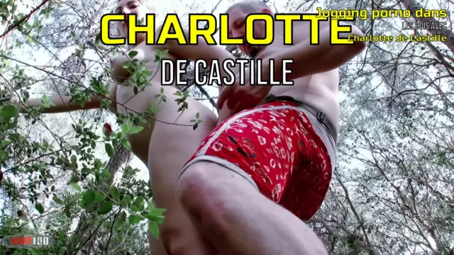 Jogging porno dans les bois avec Charlotte de Castille 