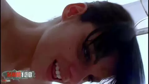 Magnifique teen latina se fait baiser par un black dans la cuisine photo 13