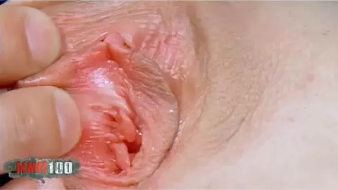 Sodomie profonde et fellation de Chloe Delaure : la blonde se fait bien baiser et reçoit une bonne éjaculation faciale. photo 02