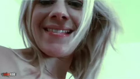 La star du porno française Chloe Delaure en vidéo anale hardcore avec Jorge Fernandez photo 09