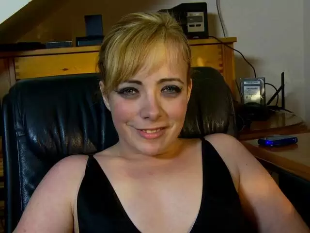 Interview Vidéo sexy avec Clarisse Hooper  photo 1