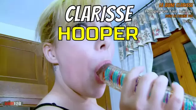 La jeune Clarisse Hooper se fait baiser dans la cuisine par Terry 