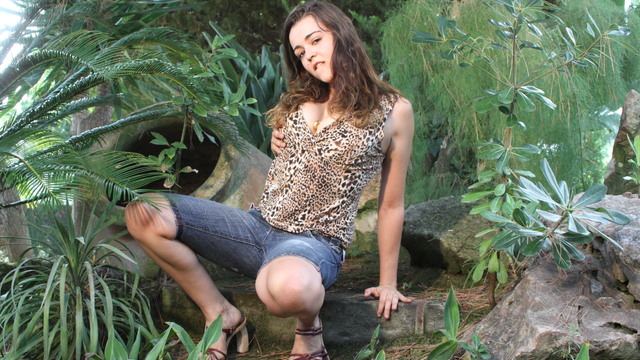 Claudia Bomb Photo 4